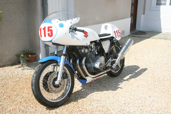 SUZUKI GS 750 D 1977